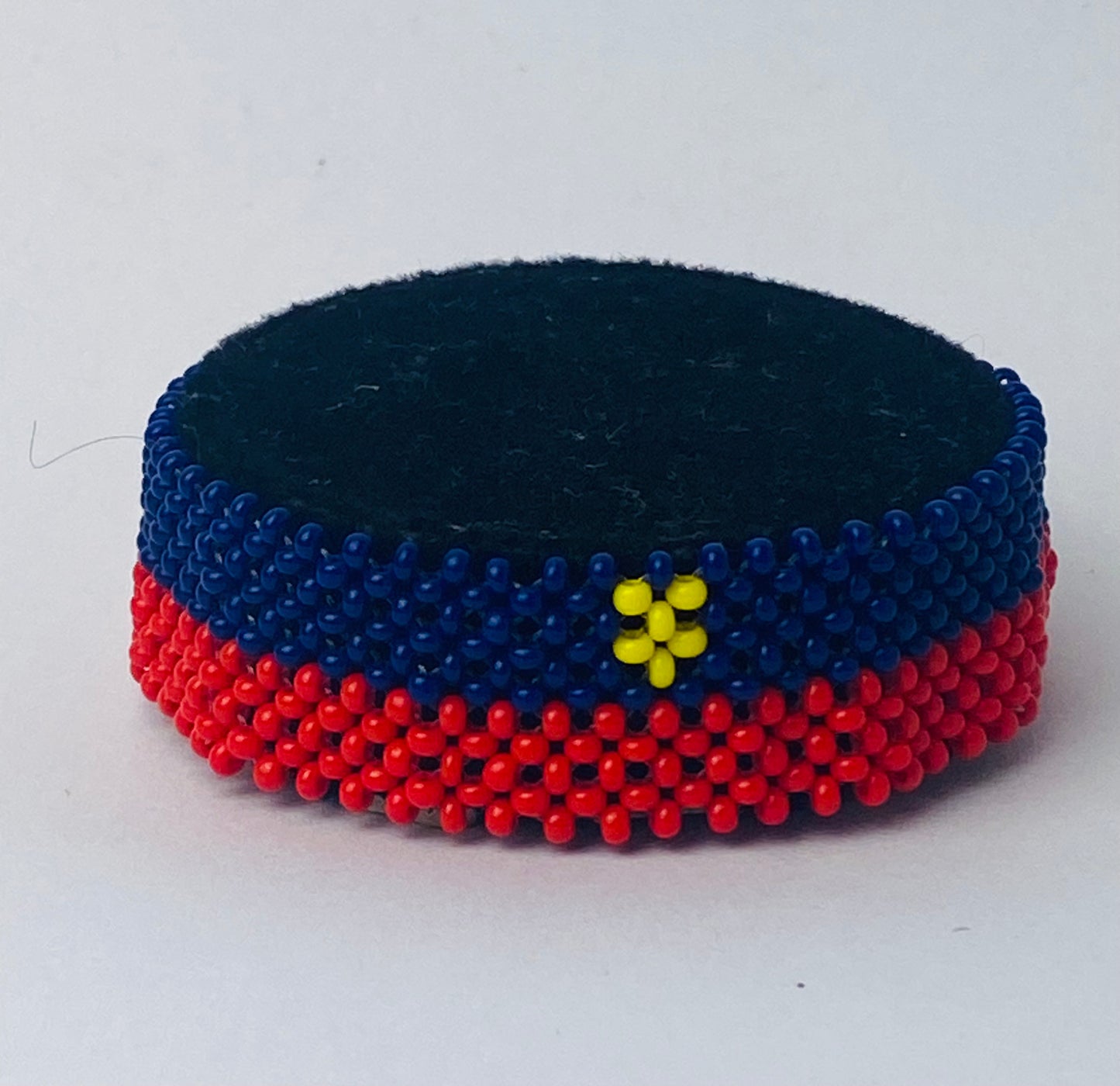 Liechtenstein  flag hand made fosbrace beads bracelet